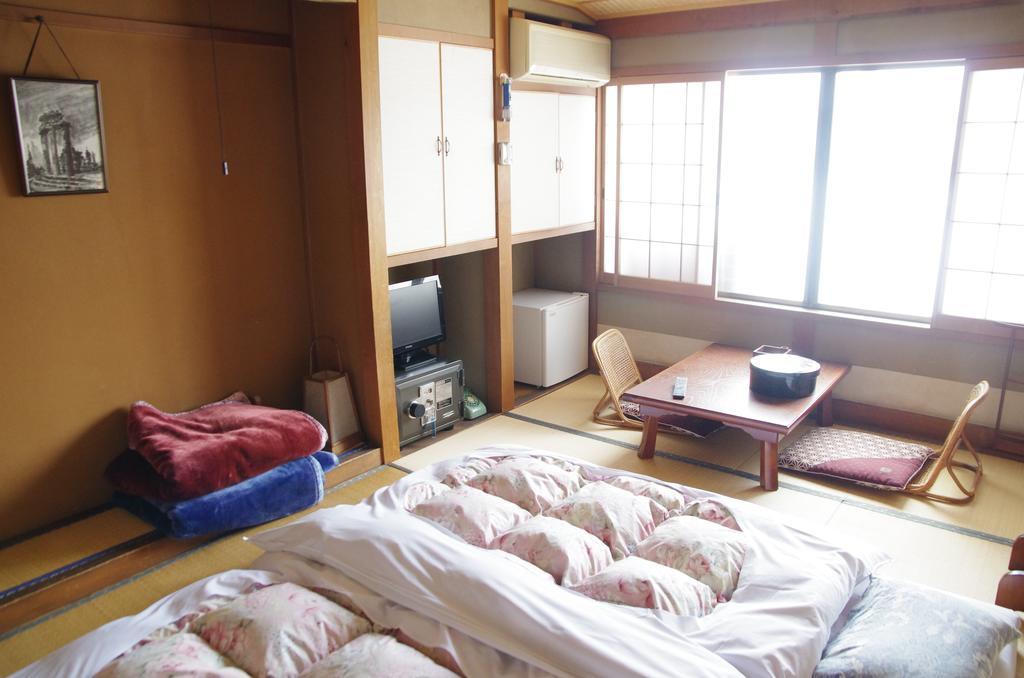 Ryokan Takayama Takayama  Rum bild